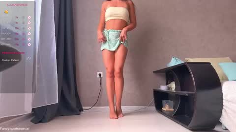 Snapshot of quintessencel chatting on 16, 10, 2025 Next stream December 1 FANSLY Loxrye online show from 16, 10, 2025