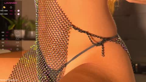 Snapshot of quintessencel chatting on 19, 10, 2025 Next stream December 1 FANSLY Loxrye online show from 19, 10, 2025