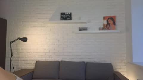Snapshot of qwelbi chatting on 19, 4, 2026 kiri online show from 19, 4, 2026