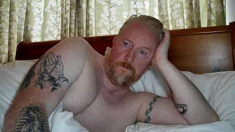 Snapshot of r_o_h_a_n chatting on 9, 9, 2025 r_o_h_a_n online show from 9, 9, 2025