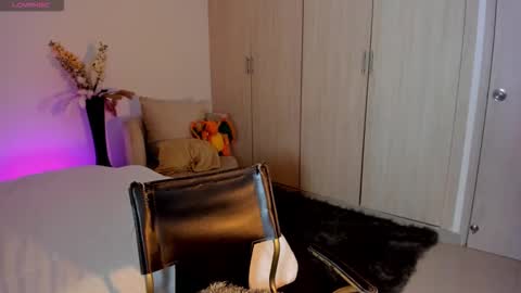 Snapshot of rachaeldeckard chatting on 9, 9, 2025 natalia - online show from 9, 9, 2025