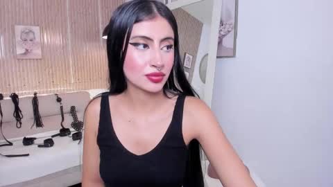 RACHEL ES online show from 4, 12, 2025