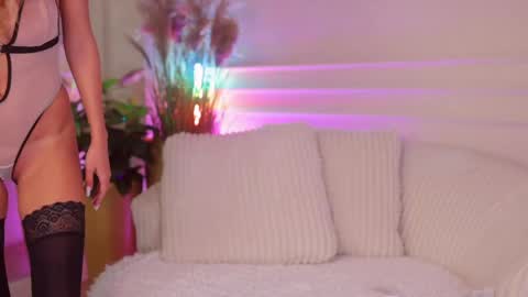 Snapshot of rachel_quinn_ chatting on 10, 6, 2026 rachel_quinn_ online show from 10, 6, 2026