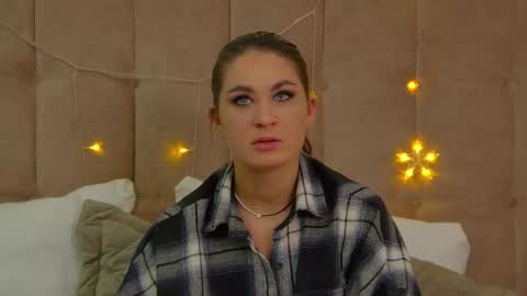 Snapshot of rachellsimpson chatting on 19, 12, 2024 RachellSimpson online show from 19, 12, 2024