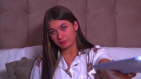 Snapshot of rachellsimpson chatting on 16, 1, 2025 RachellSimpson online show from 16, 1, 2025