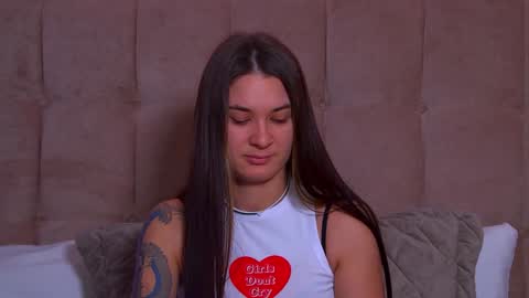 Snapshot of rachellsimpson chatting on 20, 1, 2025 RachellSimpson online show from 20, 1, 2025