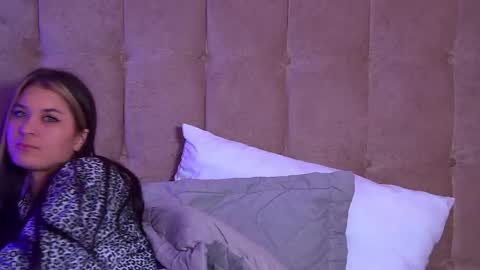 Snapshot of rachellsimpson chatting on 21, 2, 2025 RachellSimpson online show from 21, 2, 2025