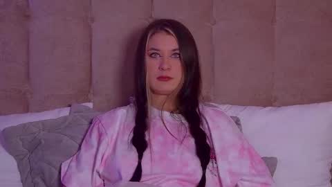 Snapshot of rachellsimpson chatting on 28, 2, 2025 RachellSimpson online show from 28, 2, 2025