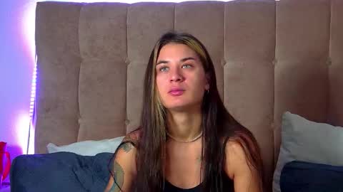 Snapshot of rachellsimpson chatting on 14, 10, 2025 RachellSimpson online show from 14, 10, 2025