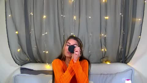 Snapshot of rachellsimpson chatting on 5, 11, 2025 RachellSimpson online show from 5, 11, 2025