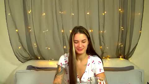 Snapshot of rachellsimpson chatting on 11, 11, 2025 RachellSimpson online show from 11, 11, 2025