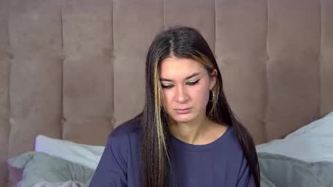 Snapshot of rachellsimpson chatting on 15, 11, 2025 RachellSimpson online show from 15, 11, 2025