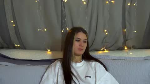 Snapshot of rachellsimpson chatting on 18, 11, 2025 RachellSimpson online show from 18, 11, 2025