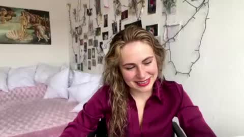 Sophie online show from 6, 7, 2026