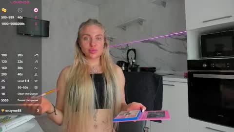 Snapshot of radiance_ chatting on 25, 9, 2025 radiance_ online show from 25, 9, 2025