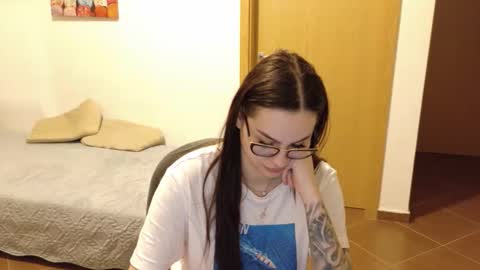 sweet peach online show from 1, 2, 2026