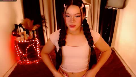 Snapshot of raeganclinton chatting on 11, 10, 2025 raeganclinton online show from 11, 10, 2025