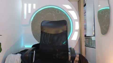 Snapshot of rafael_mendez chatting on 22, 10, 2025 R A F A E L online show from 22, 10, 2025