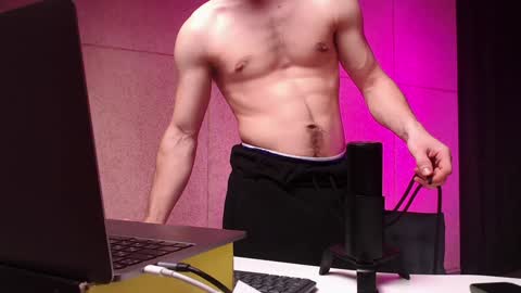 Snapshot of rainbow_farmer_james chatting on 6, 12, 2024 Rainbow James  online show from 6, 12, 2024