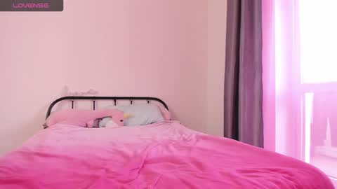 Snapshot of rainbowpony420 chatting on 29, 10, 2025 Joline and Alexa online show from 29, 10, 2025