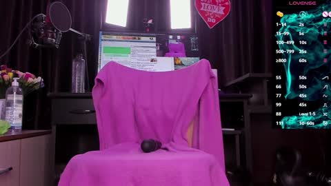 Laura online show from 27, 12, 2024