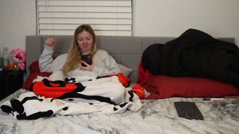 Snapshot of ramichick chatting on 22, 1, 2025 Rami online show from 22, 1, 2025