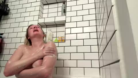 Snapshot of ramichick chatting on 4, 12, 2025 Rami online show from 4, 12, 2025