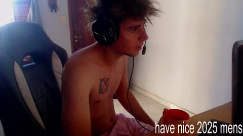 Snapshot of ramisexyloveyou chatting on 2, 1, 2025 Ramiro online show from 2, 1, 2025