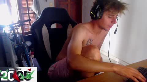 Snapshot of ramisexyloveyou chatting on 4, 1, 2025 Ramiro online show from 4, 1, 2025