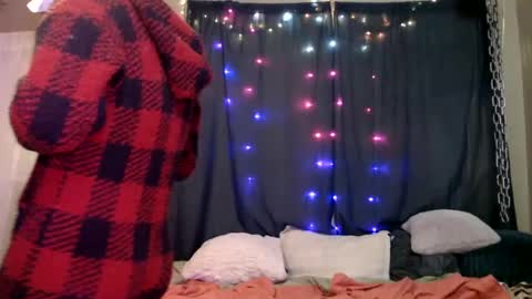    RAMONA Q   online show from 21, 1, 2025