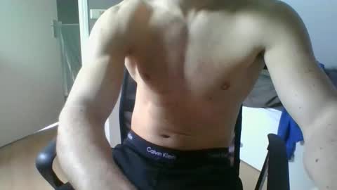 Snapshot of ramonjoosse2001 chatting on 8, 1, 2026 ramonjoosse2001 online show from 8, 1, 2026