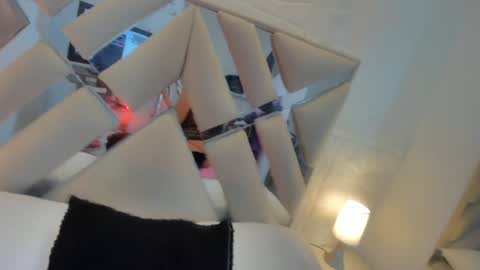 Snapshot of raquel_moore chatting on 5, 2, 2025 Raquel Moore online show from 5, 2, 2025