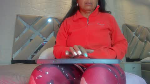 Snapshot of raquel_moore chatting on 7, 2, 2025 Raquel Moore online show from 7, 2, 2025