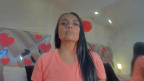 Snapshot of raquel_moore chatting on 14, 2, 2025 Raquel Moore online show from 14, 2, 2025