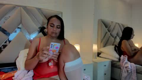 Snapshot of raquel_moore chatting on 25, 2, 2025 Raquel Moore online show from 25, 2, 2025