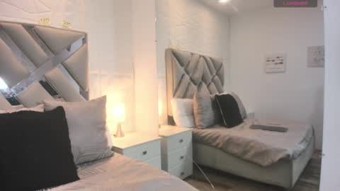 Snapshot of raquel_moore chatting on 22, 9, 2025 Raquel Moore online show from 22, 9, 2025