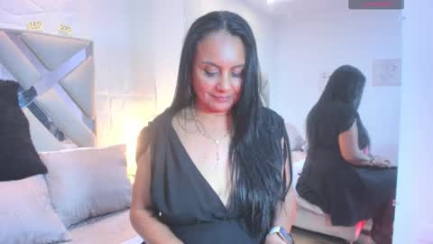 Snapshot of raquel_moore chatting on 23, 9, 2025 Raquel Moore online show from 23, 9, 2025