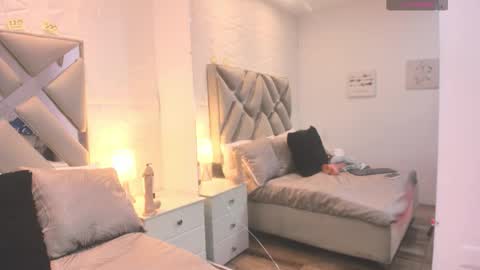 Snapshot of raquel_moore chatting on 3, 10, 2025 Raquel Moore online show from 3, 10, 2025