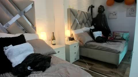 Snapshot of raquel_moore chatting on 29, 10, 2025 Raquel Moore online show from 29, 10, 2025