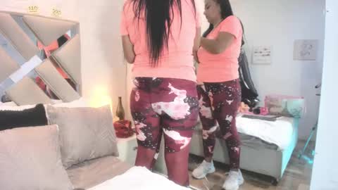 Snapshot of raquel_moore chatting on 13, 11, 2025 Raquel Moore online show from 13, 11, 2025