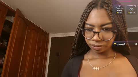 Snapshot of raqueljones_ chatting on 26, 10, 2025 Raquel online show from 26, 10, 2025