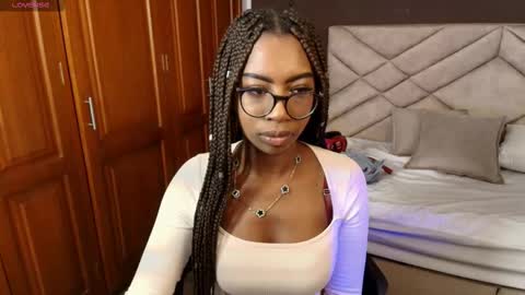 Snapshot of raqueljones_ chatting on 27, 10, 2025 Raquel online show from 27, 10, 2025