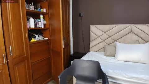 Snapshot of raqueljones_ chatting on 29, 10, 2025 Raquel online show from 29, 10, 2025