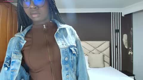 Snapshot of raqueljones_ chatting on 2, 11, 2025 Raquel online show from 2, 11, 2025