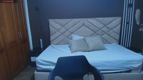 Snapshot of raqueljones_ chatting on 21, 11, 2025 Raquel online show from 21, 11, 2025