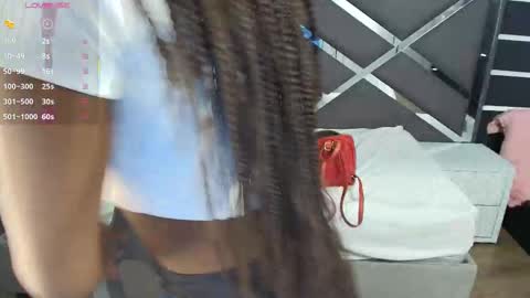 Snapshot of raqueljones_ chatting on 26, 11, 2025 Raquel online show from 26, 11, 2025