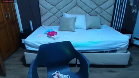 Snapshot of raqueljones_ chatting on 30, 11, 2025 Raquel online show from 30, 11, 2025