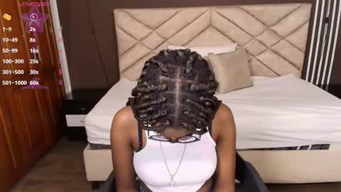 Snapshot of raqueljones_ chatting on 15, 12, 2025 Raquel online show from 15, 12, 2025