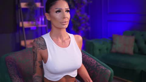 Raquelle online show from 26, 1, 2025