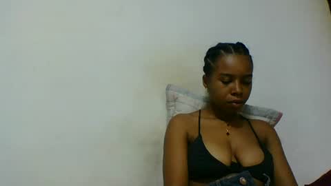 Snapshot of rasoelysca chatting on 14, 12, 2025 rasoelysca online show from 14, 12, 2025